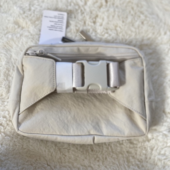 ❤️ Lululemon Large Everywhere Bag in White Opal New With Tags - Picture 6 of 7
